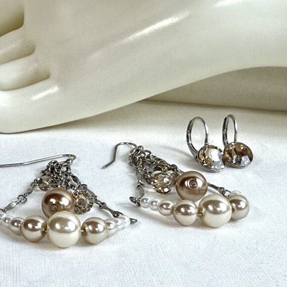 2 Pairs Vintage Earrings – Faux Pearl Dangle Chandelier & Rhinestone Leverback - Picture 4 of 5